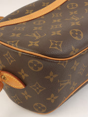2004 Canvas Monogram Blois Brown