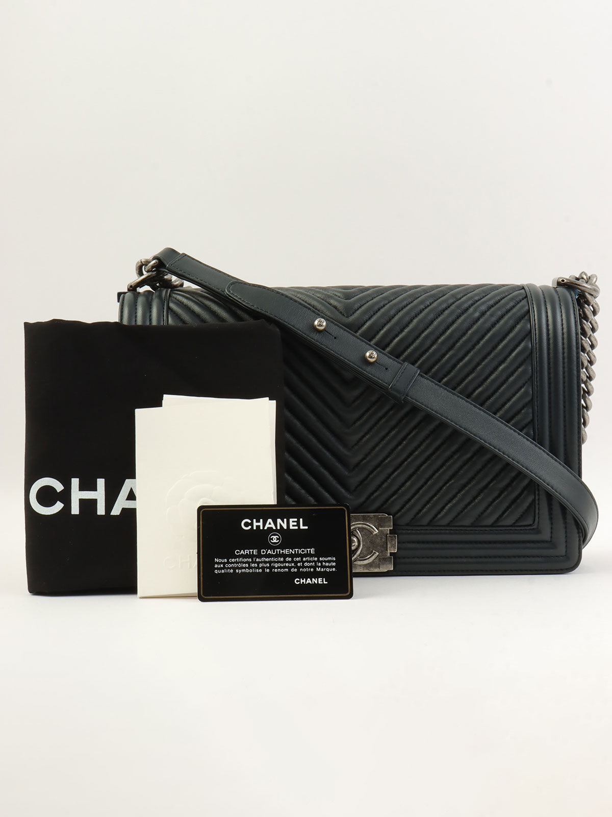 2014年頃製 シェブロンステッチボーイシャネルチェーンショルダーバッグ ブラック