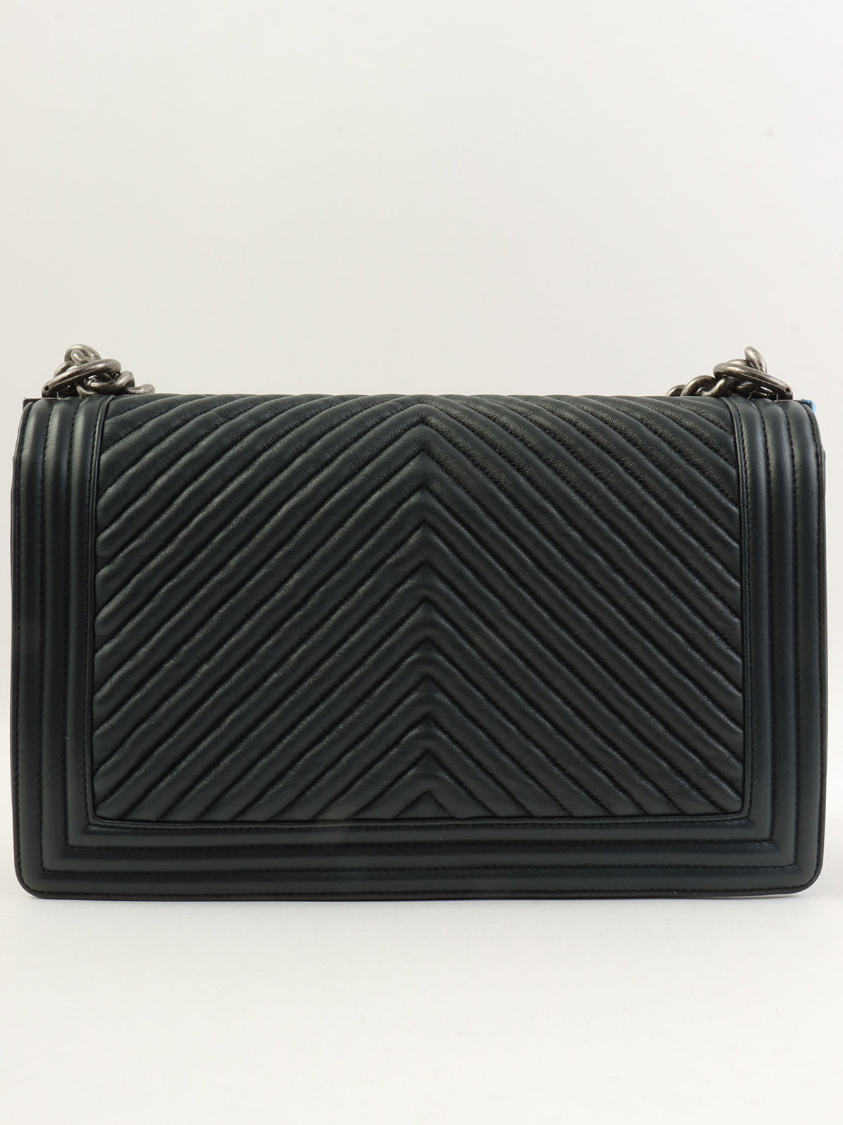 2014年頃製 シェブロンステッチボーイシャネルチェーンショルダーバッグ ブラック