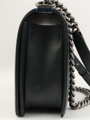 2014年頃製 シェブロンステッチボーイシャネルチェーンショルダーバッグ ブラック