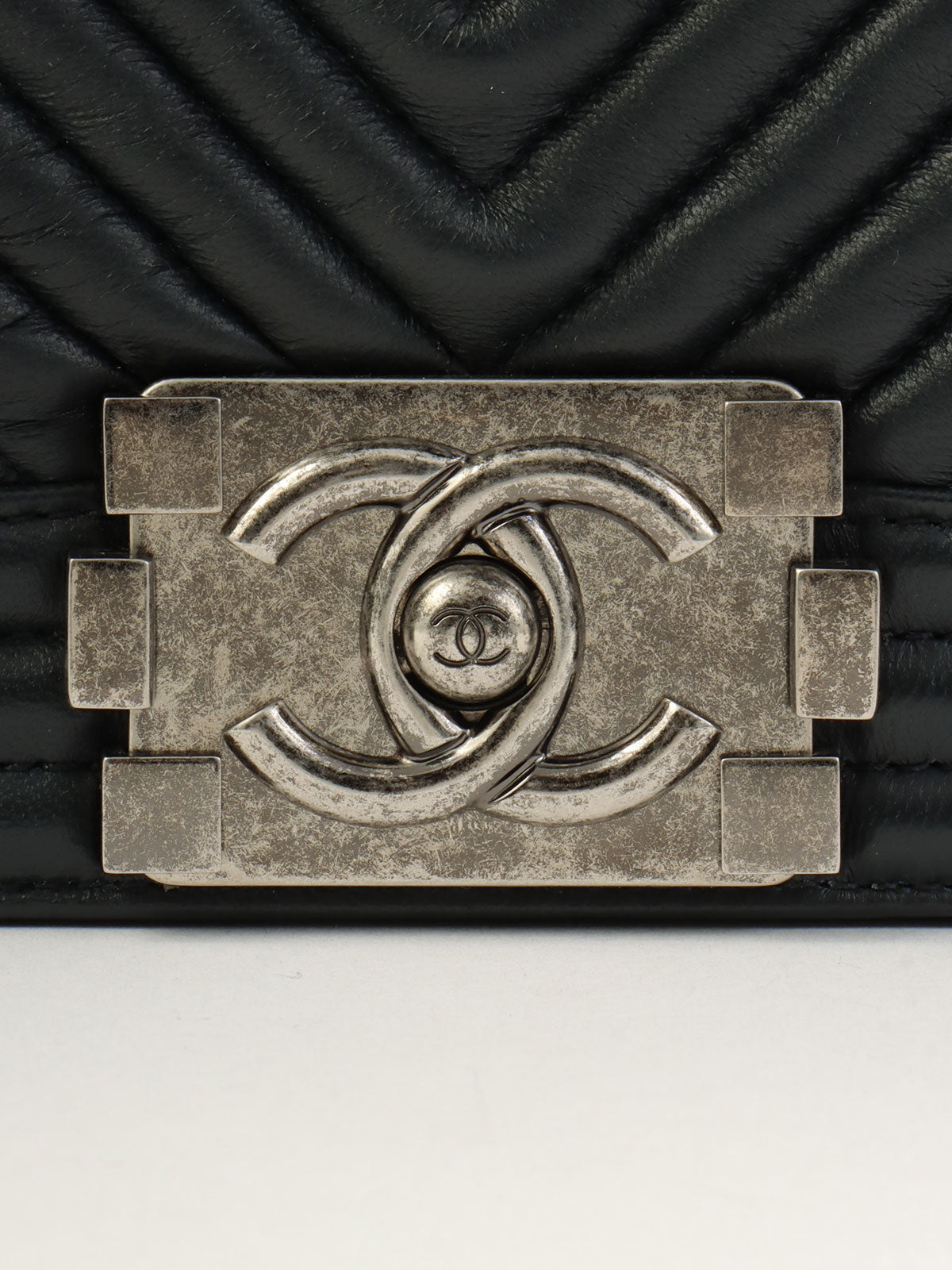 2014年頃製 シェブロンステッチボーイシャネルチェーンショルダーバッグ ブラック