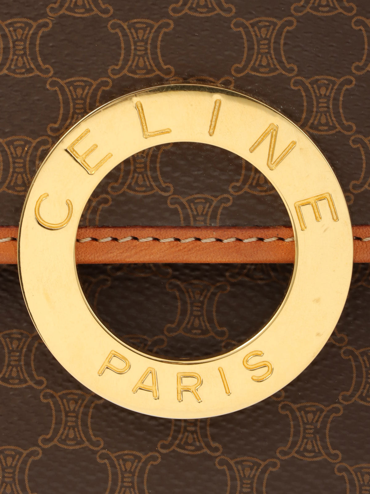 マカダムパターンロゴプレートショルダーバッグ ブラウン