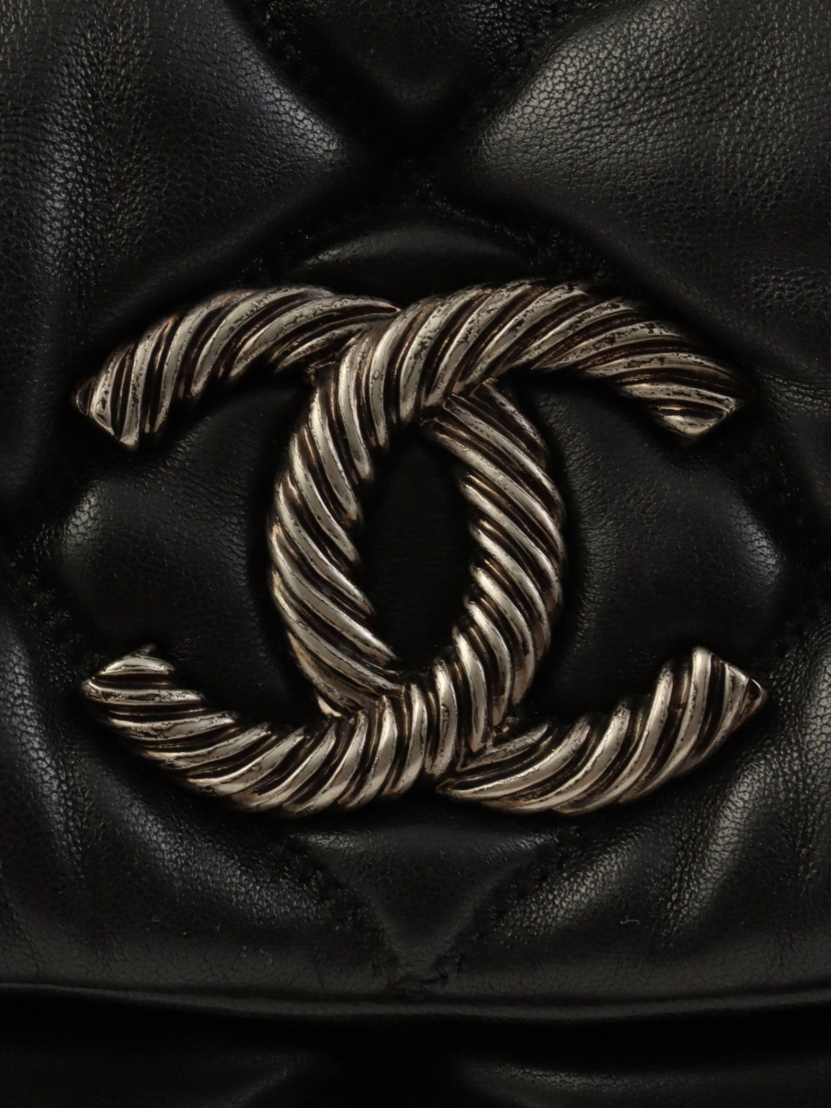 2008款泡泡绗缝CC标志牌链条单肩包 黑色