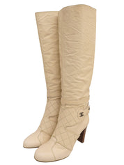 Matelasse Stitch CC Mark Plate Long Boots Ivory