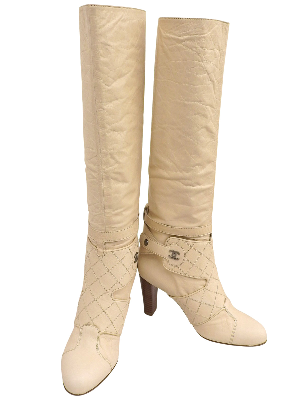 Matelasse Stitch CC Mark Plate Long Boots Ivory