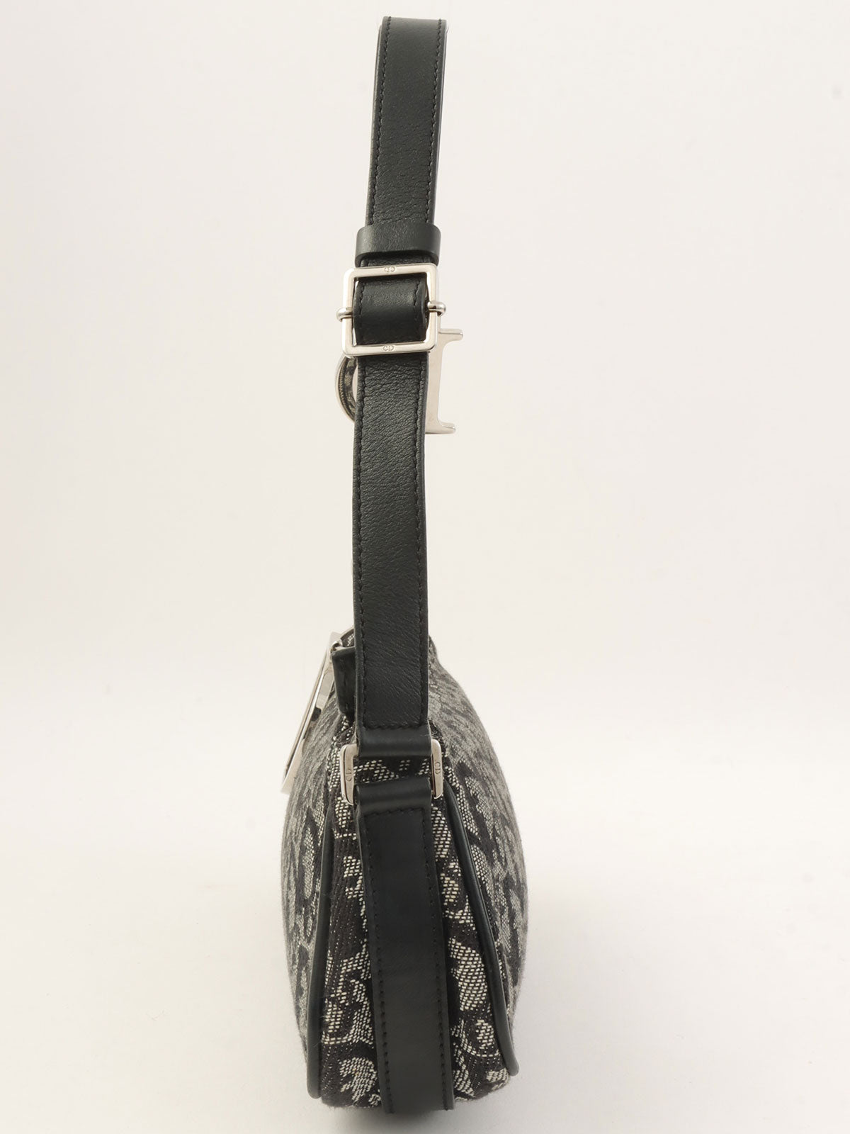 Trotter Pattern Logo Plate Shoulder Bag Black