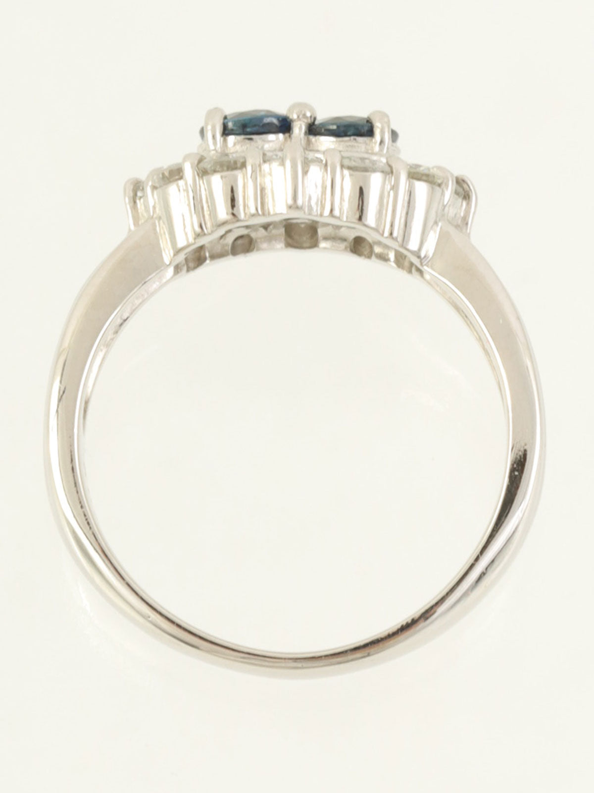 プラチナサファイアダイヤモンドデザインリング シルバー/ブルー