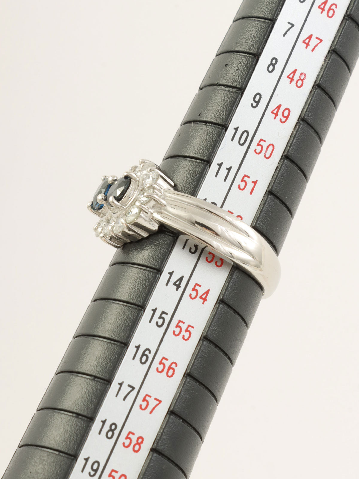 プラチナサファイアダイヤモンドデザインリング シルバー/ブルー