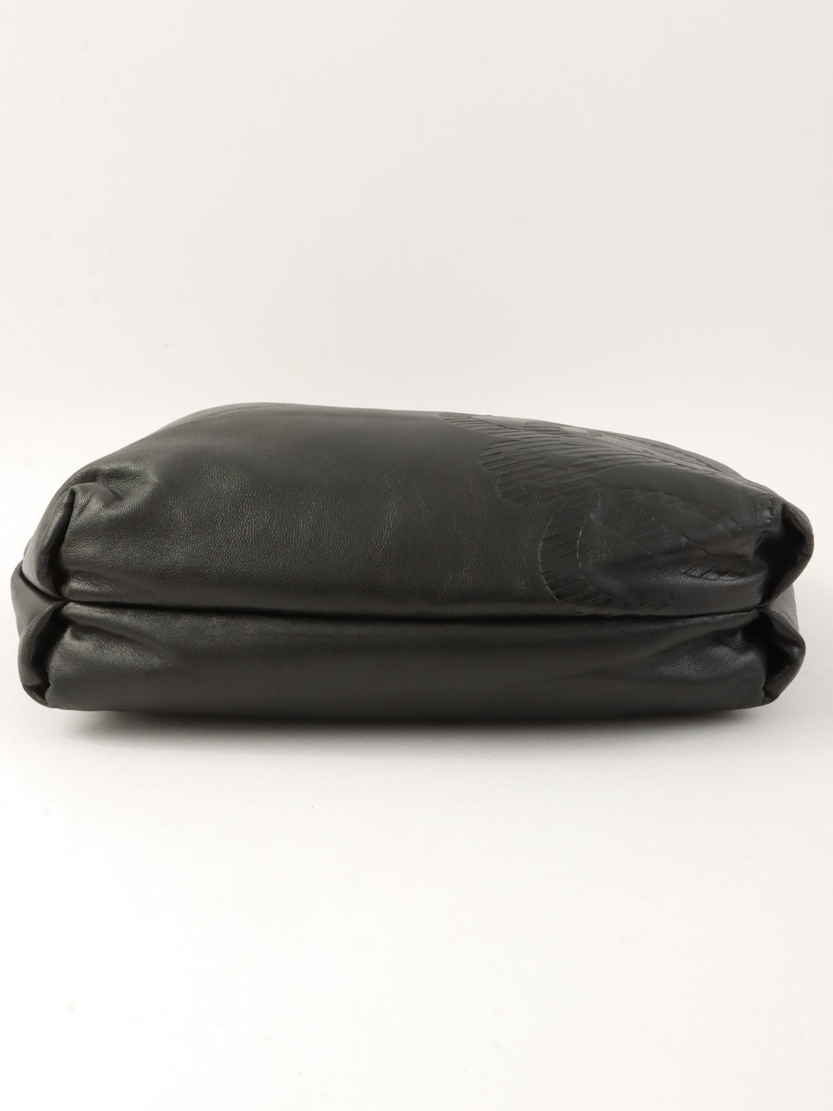 アナグラムエンボス巾着ショルダーバッグ ブラック