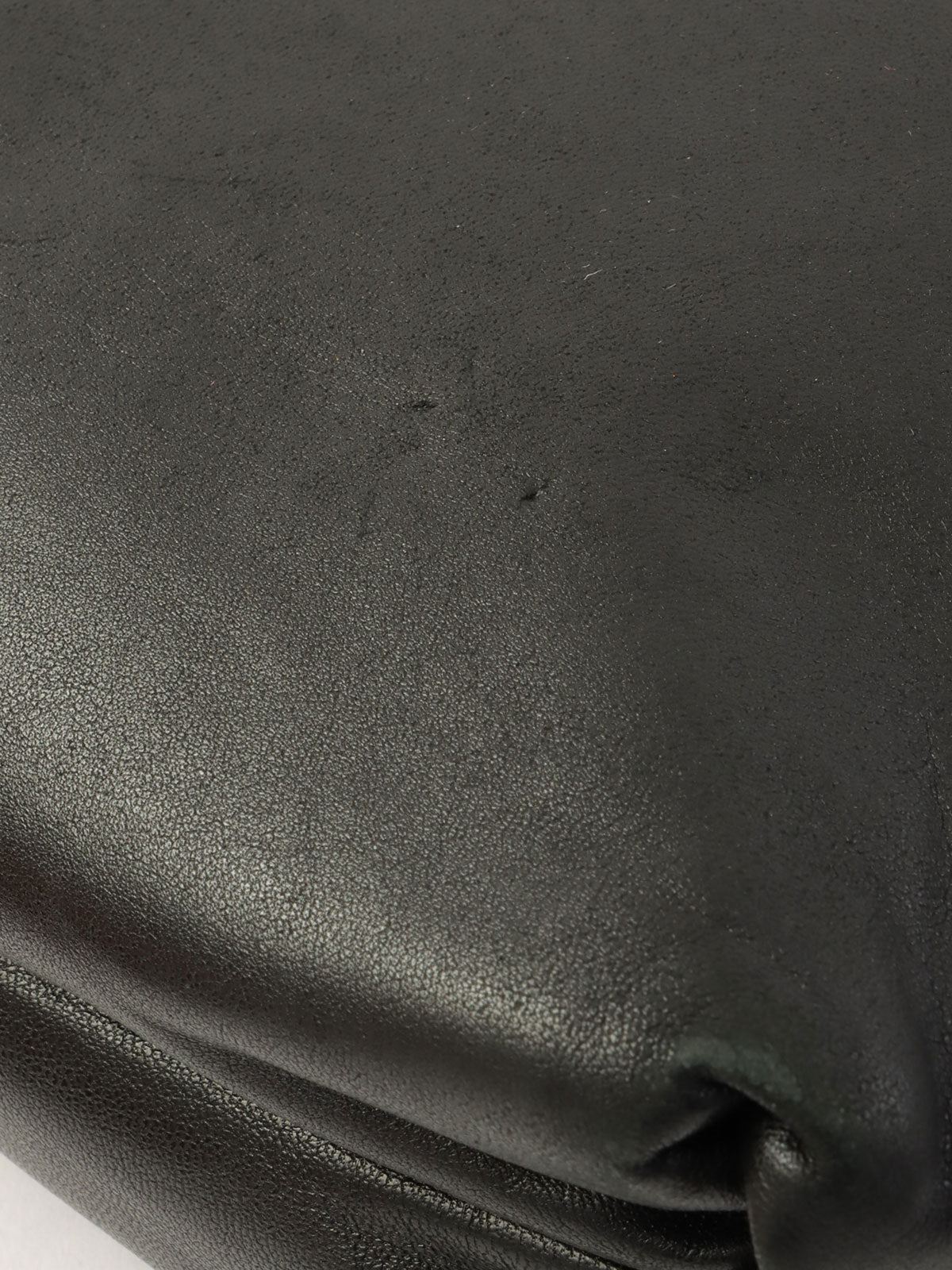 アナグラムエンボス巾着ショルダーバッグ ブラック