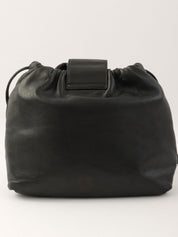 アナグラムエンボス巾着ショルダーバッグ ブラック