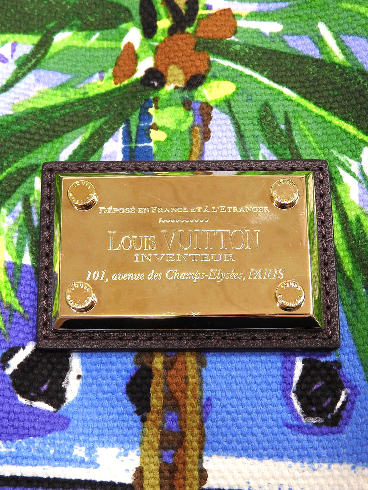 2011 Eye All Cover GM Multicolor