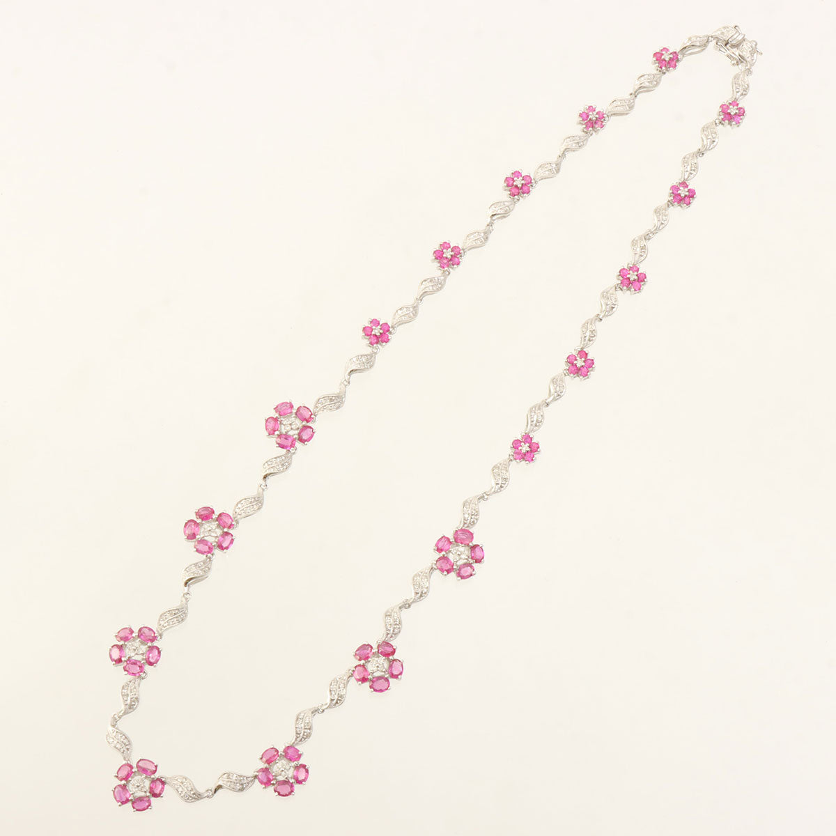 18K Ruby Diamond Flower Motif Necklace Silver/Cherry Red