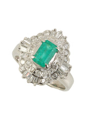 Platinum emerald and diamond design ring in silver/green