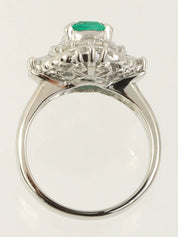 Platinum emerald and diamond design ring in silver/green
