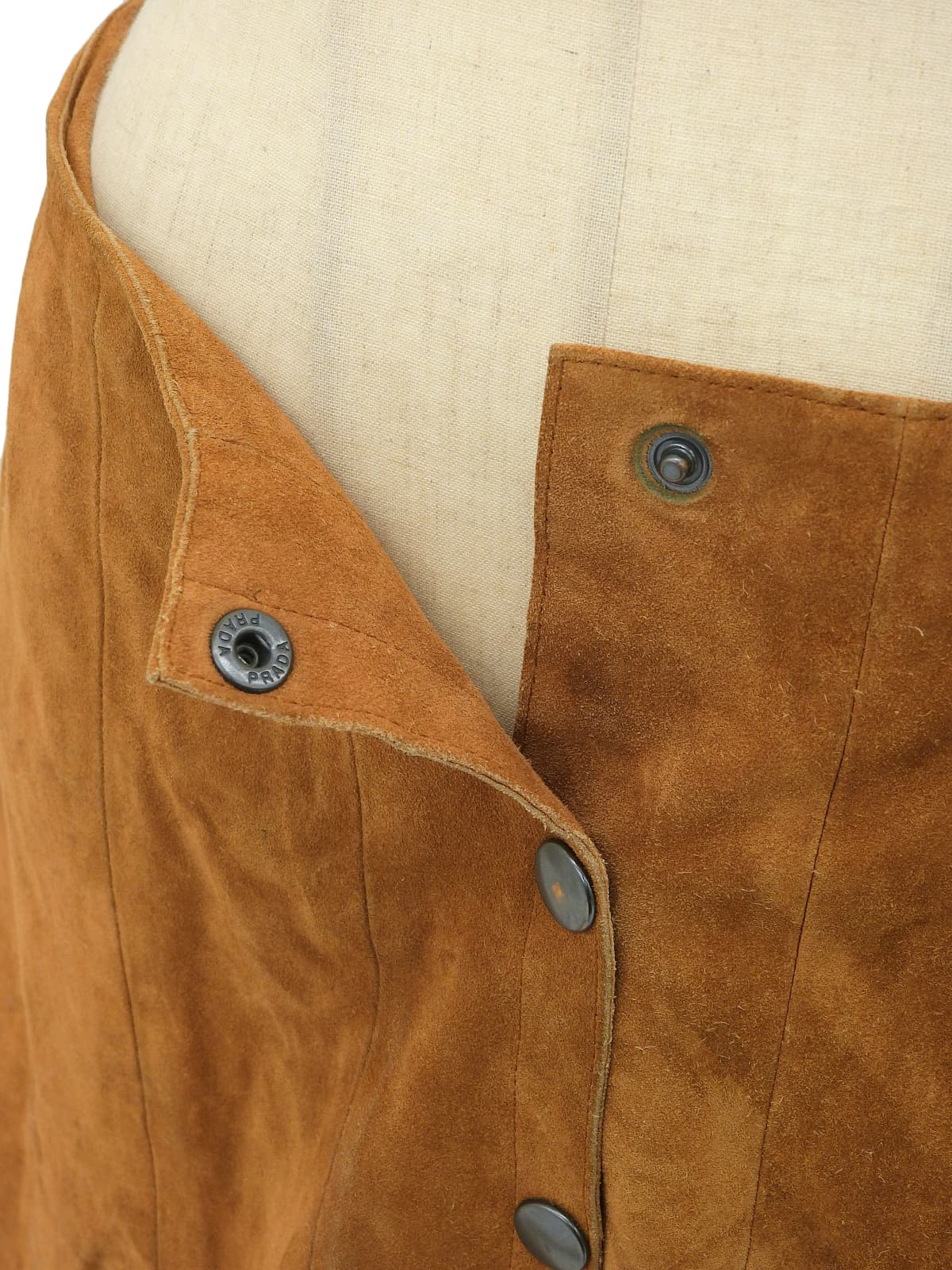 棕色绒面革Logo纽扣半身裙