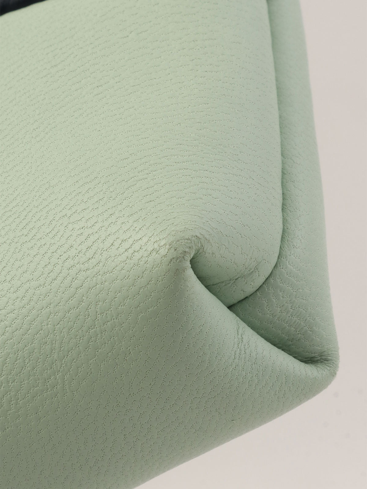 2015 CC Marks 缝线手拿包，多色