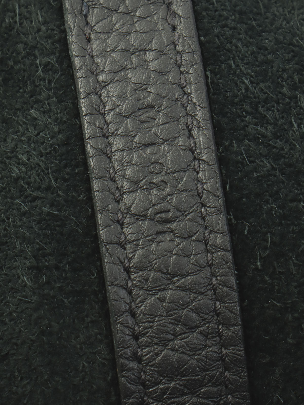 2021款皮卡汀锁MM黑色