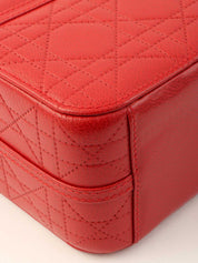 红色藤格纹缝线化妆包