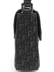 Trotter Pattern Street Chic One-Shoulder Bag in Black