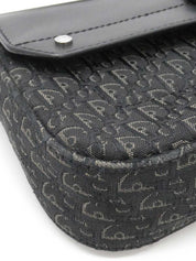 Trotter Pattern Street Chic One-Shoulder Bag in Black