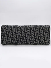 トロッターパターンロゴプレートショルダーバッグ　ブラック