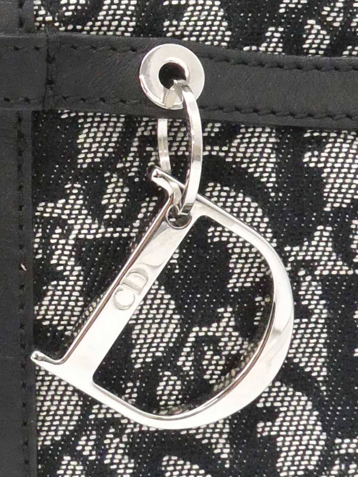 トロッターパターンロゴプレートショルダーバッグ ブラック