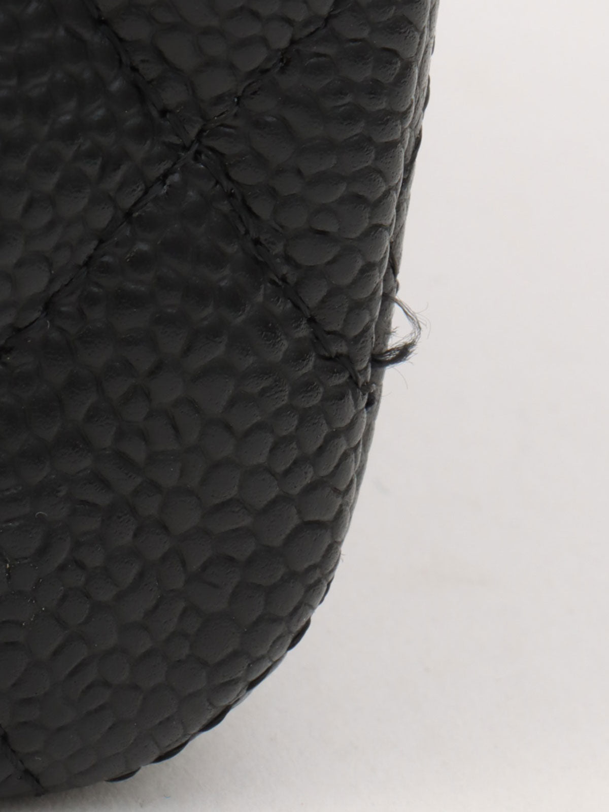 2005年頃製 クラシックフラップチェーンバッグ25cm ブラック