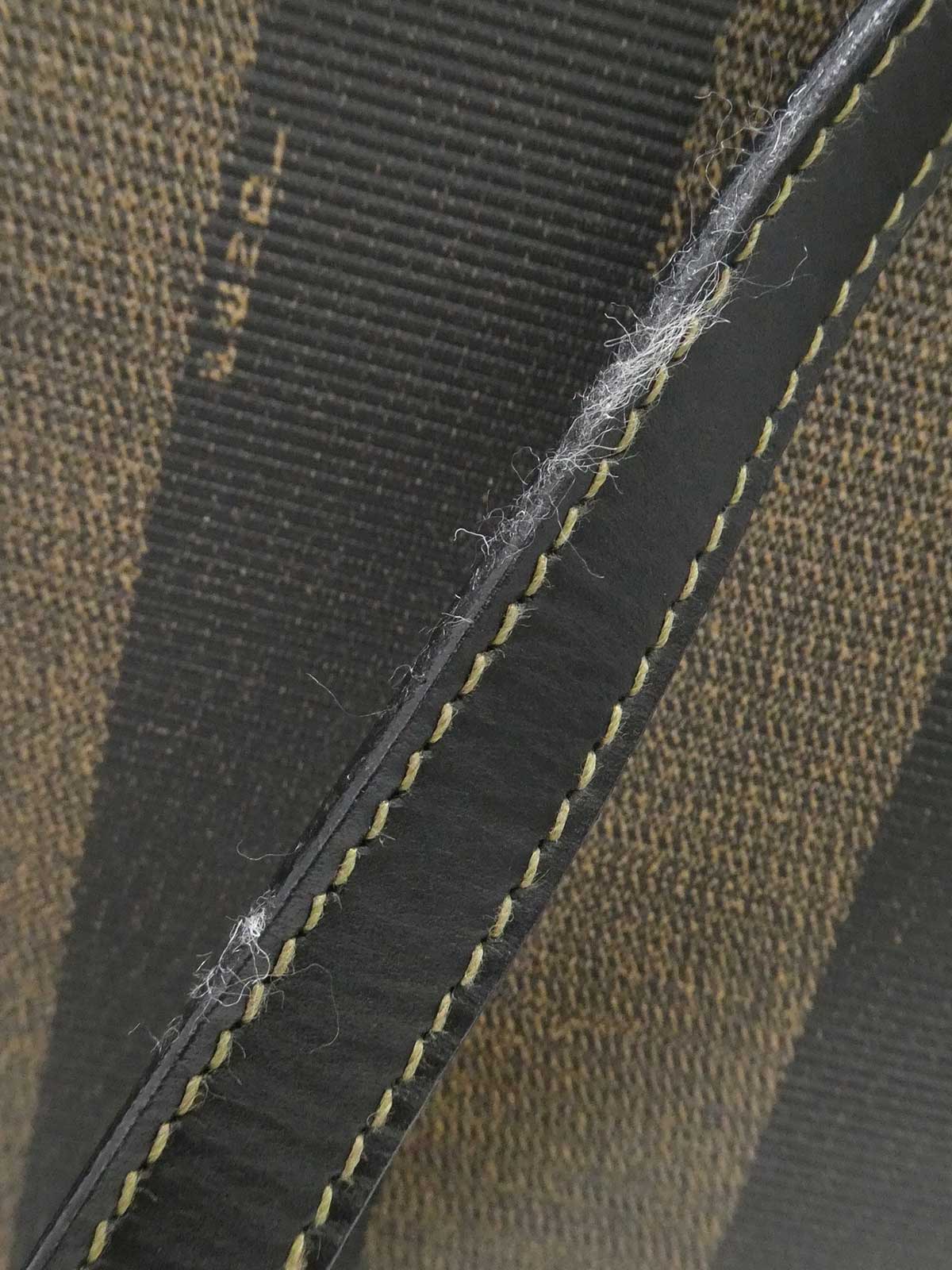 ペカンパターンロゴエンボス2Wayハンドバッグ ブラウン/ブラック