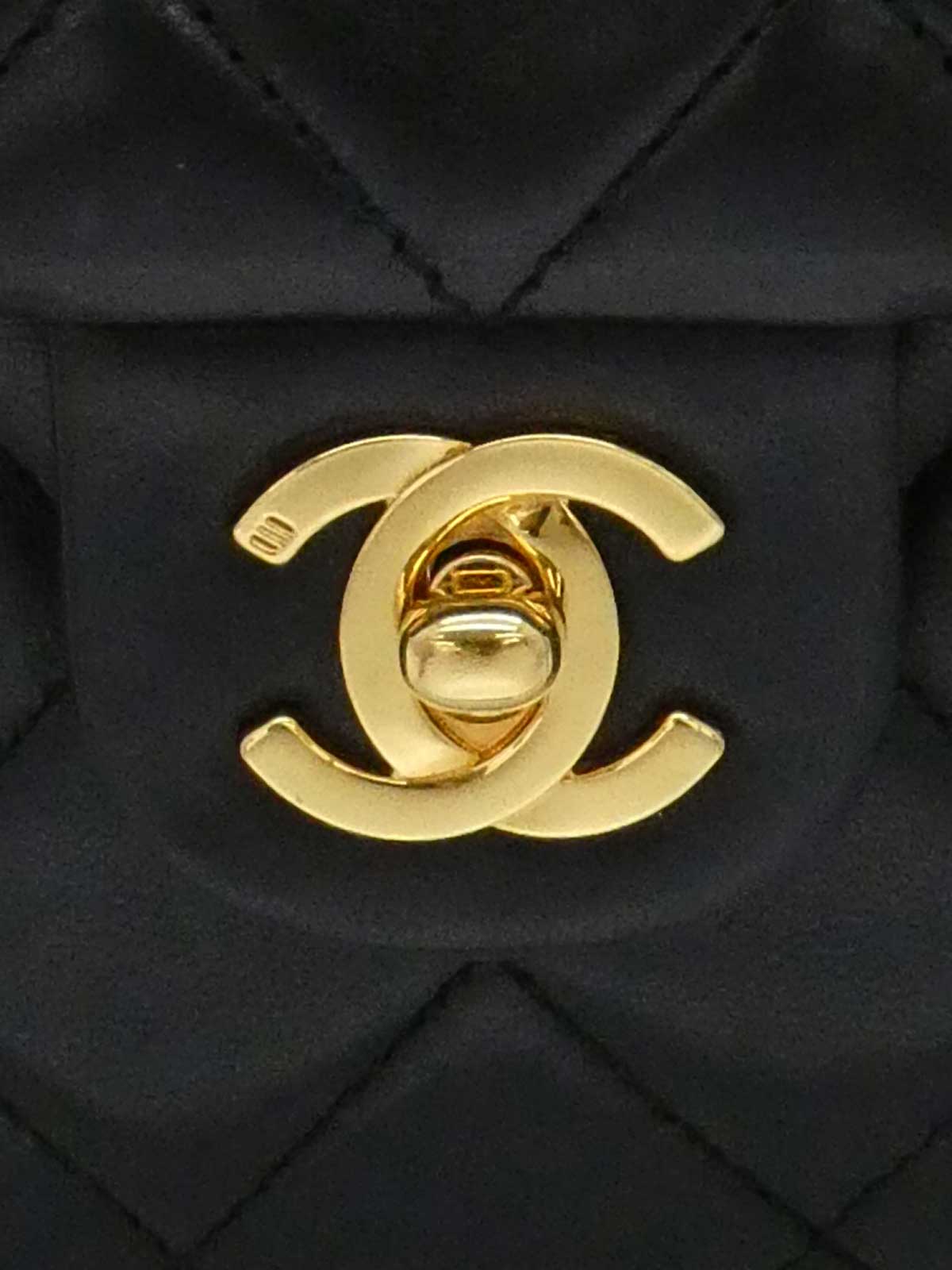 1990年頃製　クラシックフラップチェーンバッグミニ　ブラック