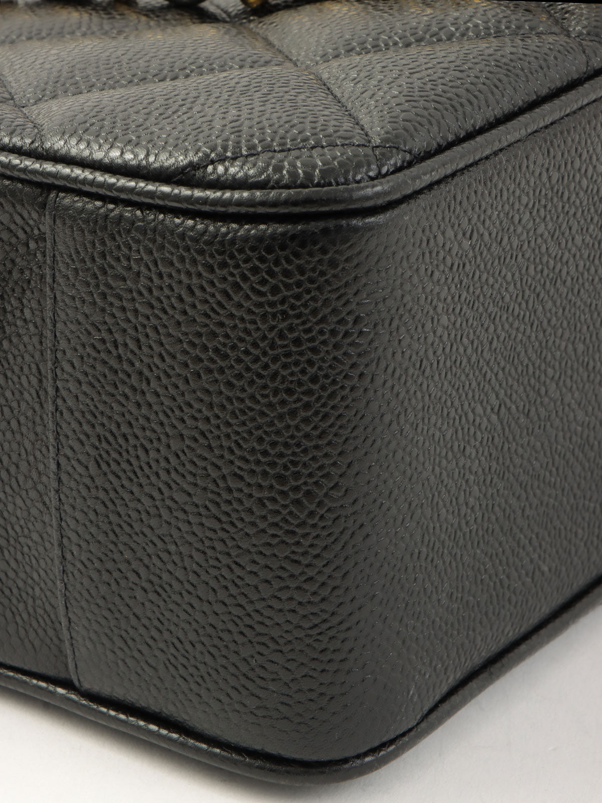 1995 Caviar Skin CC Turnlock Chain Shoulder Tote Bag in Black