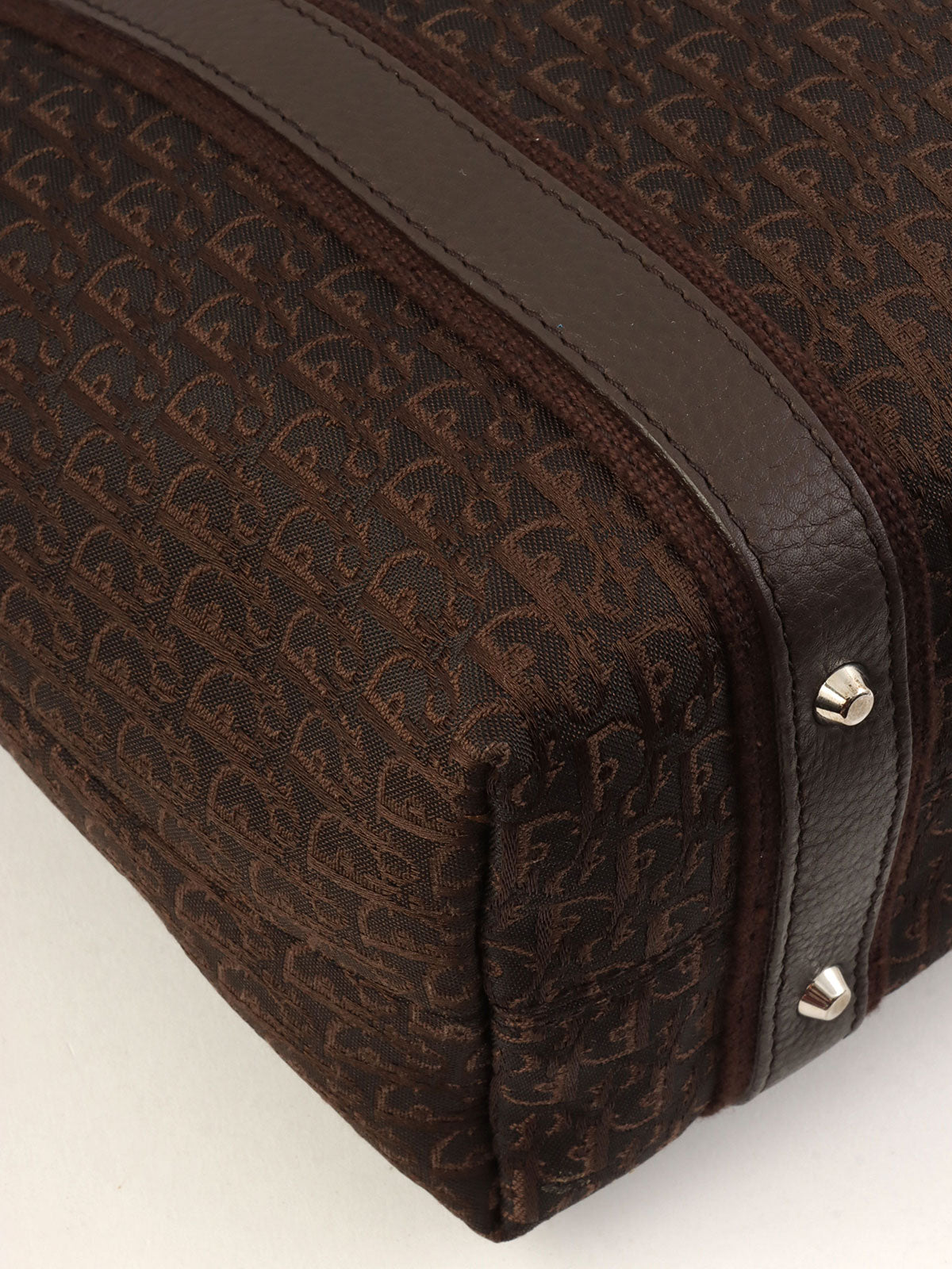 トロッターパターンロゴプレートハンドバッグ　ブラウン