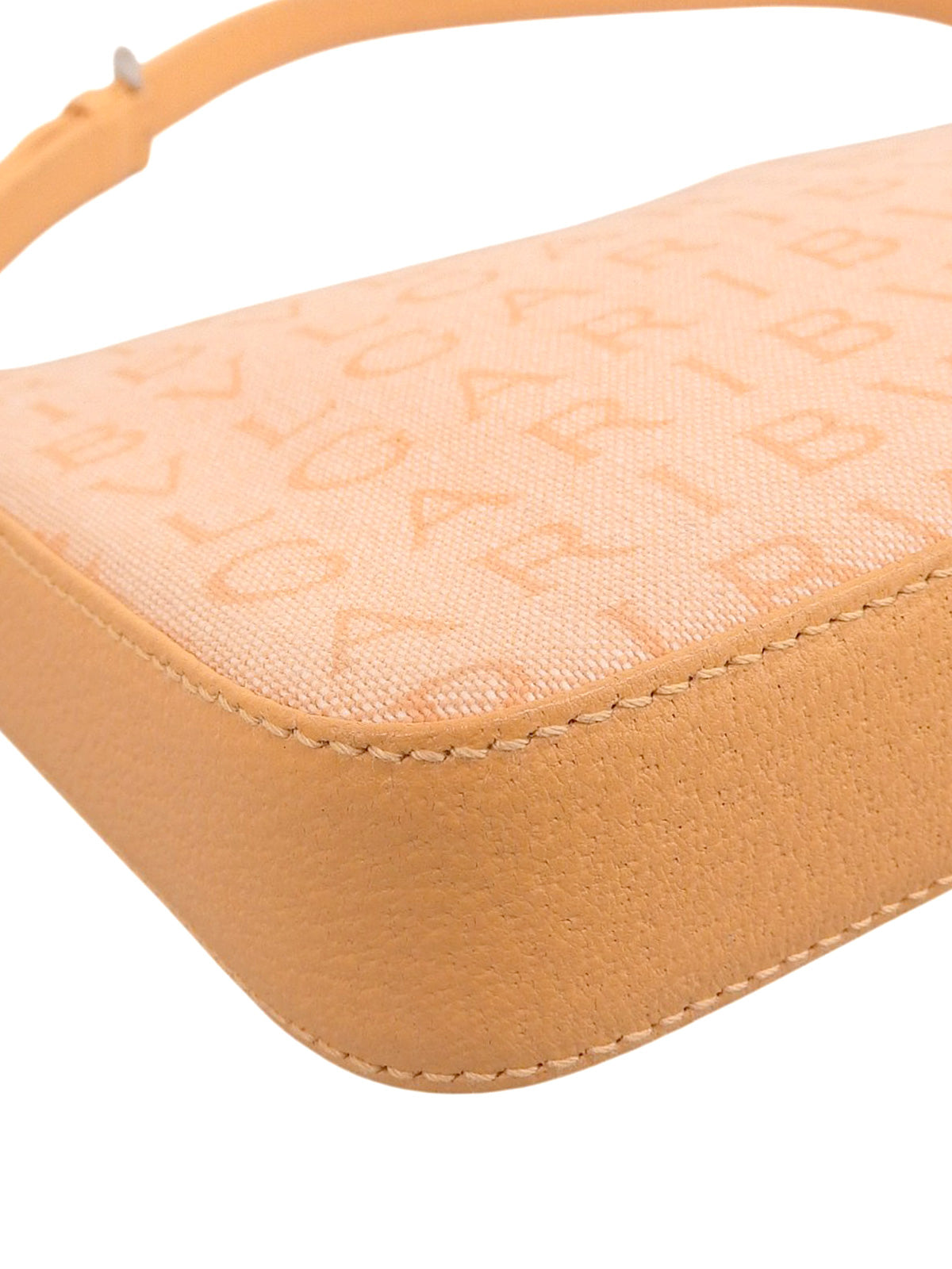 ロゴマニアショルダーバッグ オレンジ