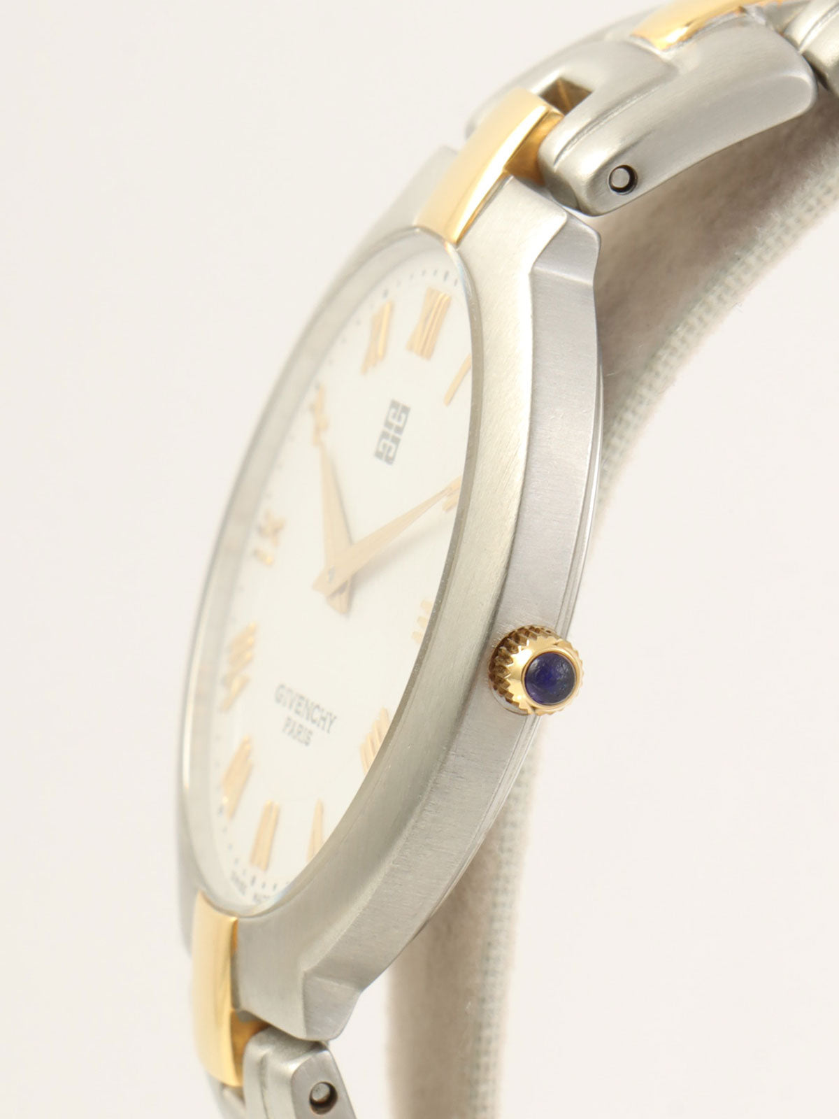 Round Logo Face Watch Silver/Gold