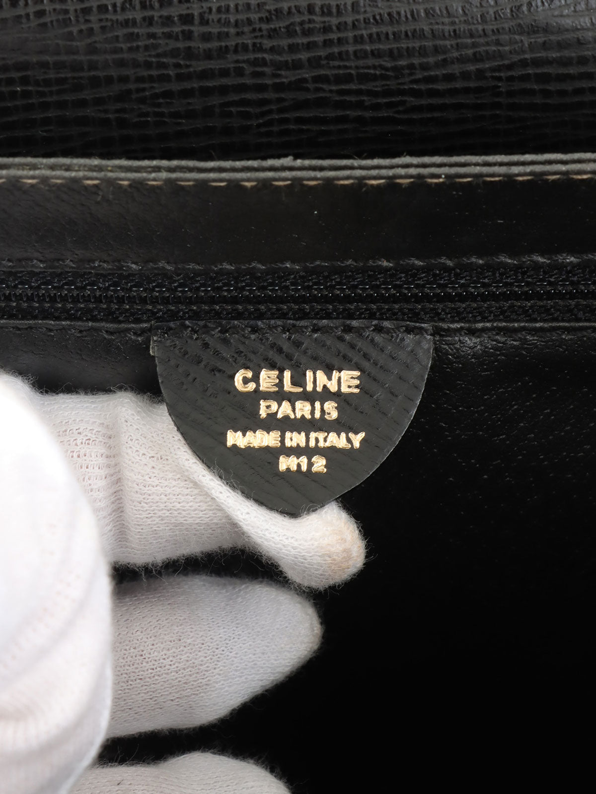 Circle Logo Plate Shoulder Bag Black