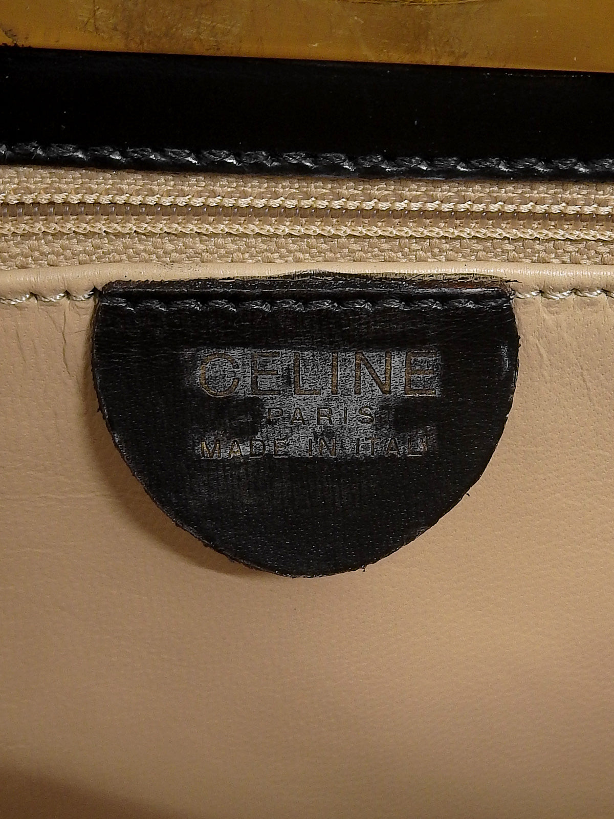 黑色双面logo铭牌手提包