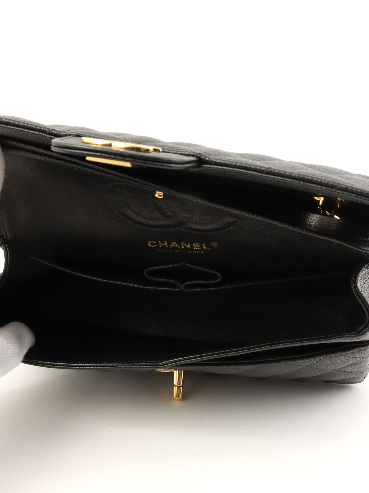 2004年頃製 キャビアスキンクラシックフラップチェーンバッグ23cm ブラック