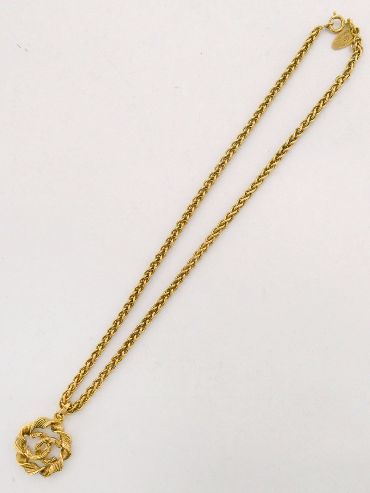 ラウンドツイストCCマークネックレス ゴールド