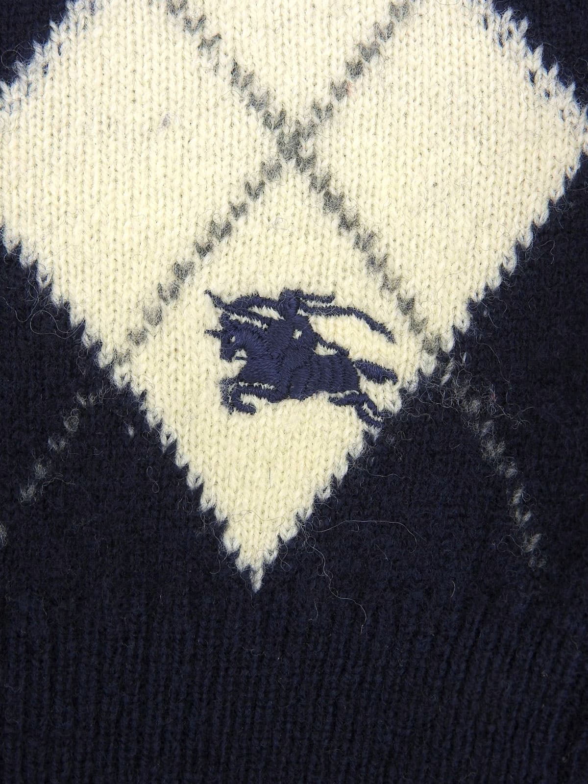 アーガイルパターンロゴ刺繍セーター ネイビー/レッド/グレー