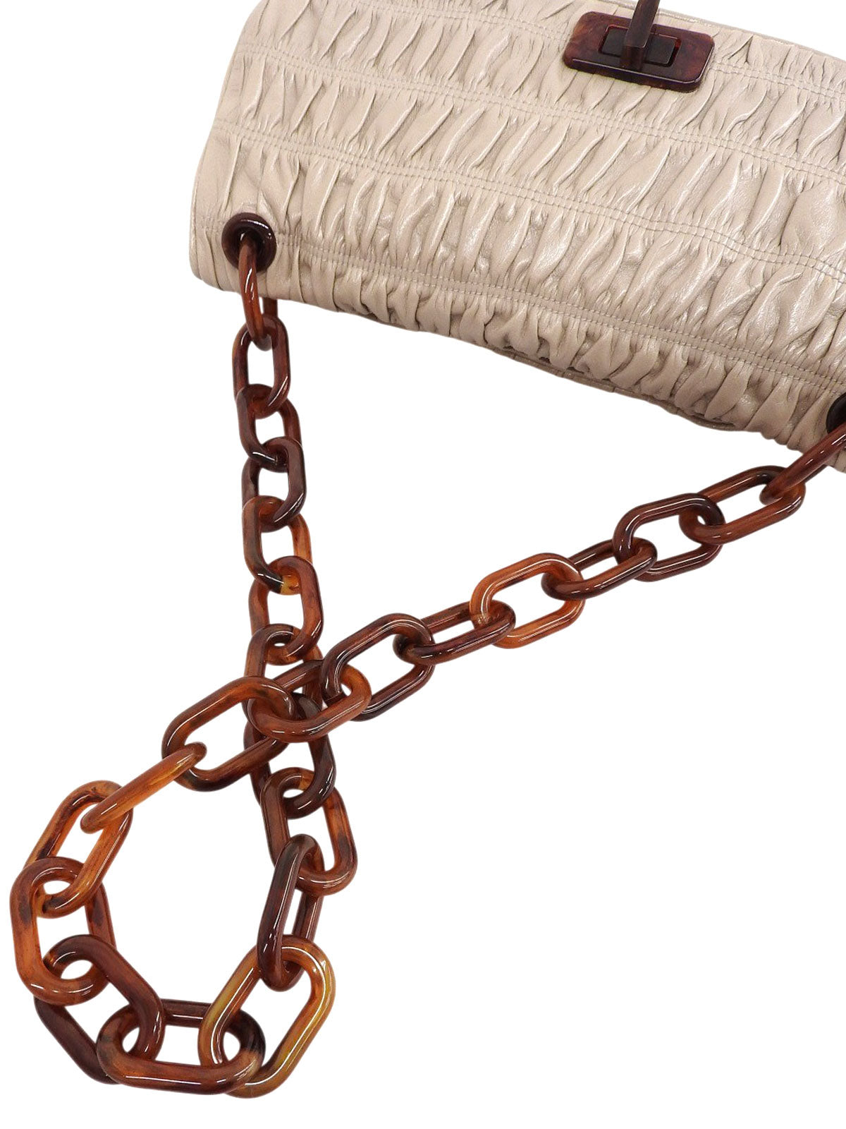 米色纳帕褶皱链条单肩包