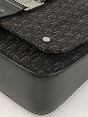 Street Chic Trotter Pattern Shoulder Bag in Black