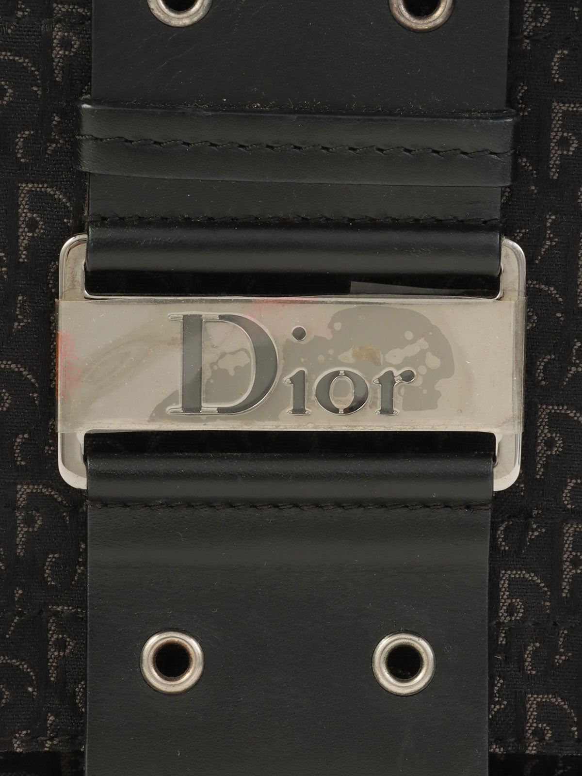 Street Chic Trotter Pattern Shoulder Bag in Black