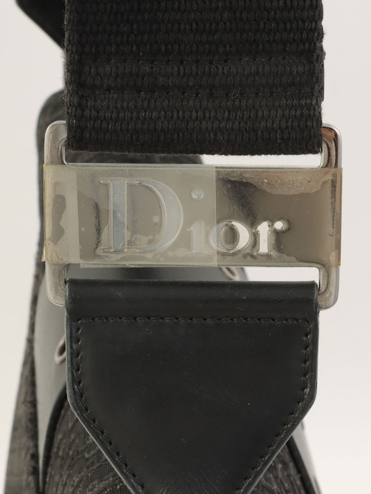 Street Chic Trotter Pattern Shoulder Bag in Black