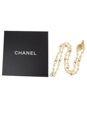 1995年珍珠椭圆形设计CC标志长项链，金色