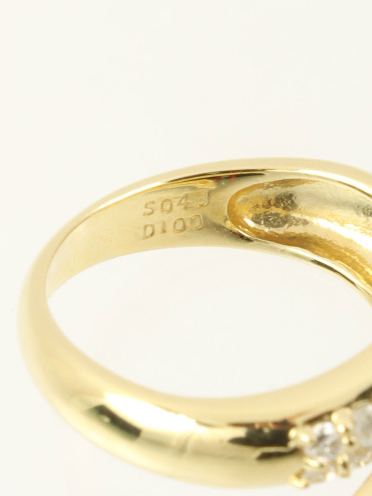 18K金/蓝宝石和钻石戒指