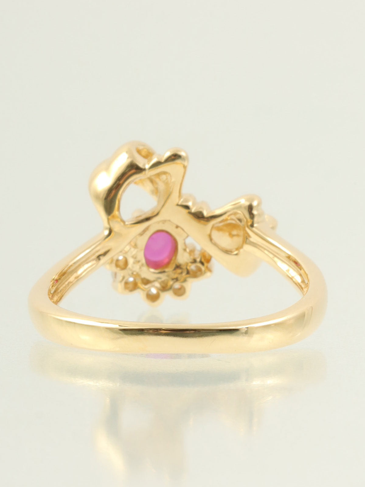 18K Gold/Cherry Red Ruby and Diamond Ribbon Motif Ring