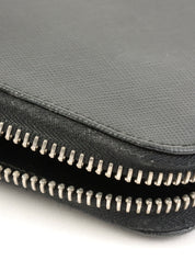 黑色 Saffiano 标志铭牌长款钱包