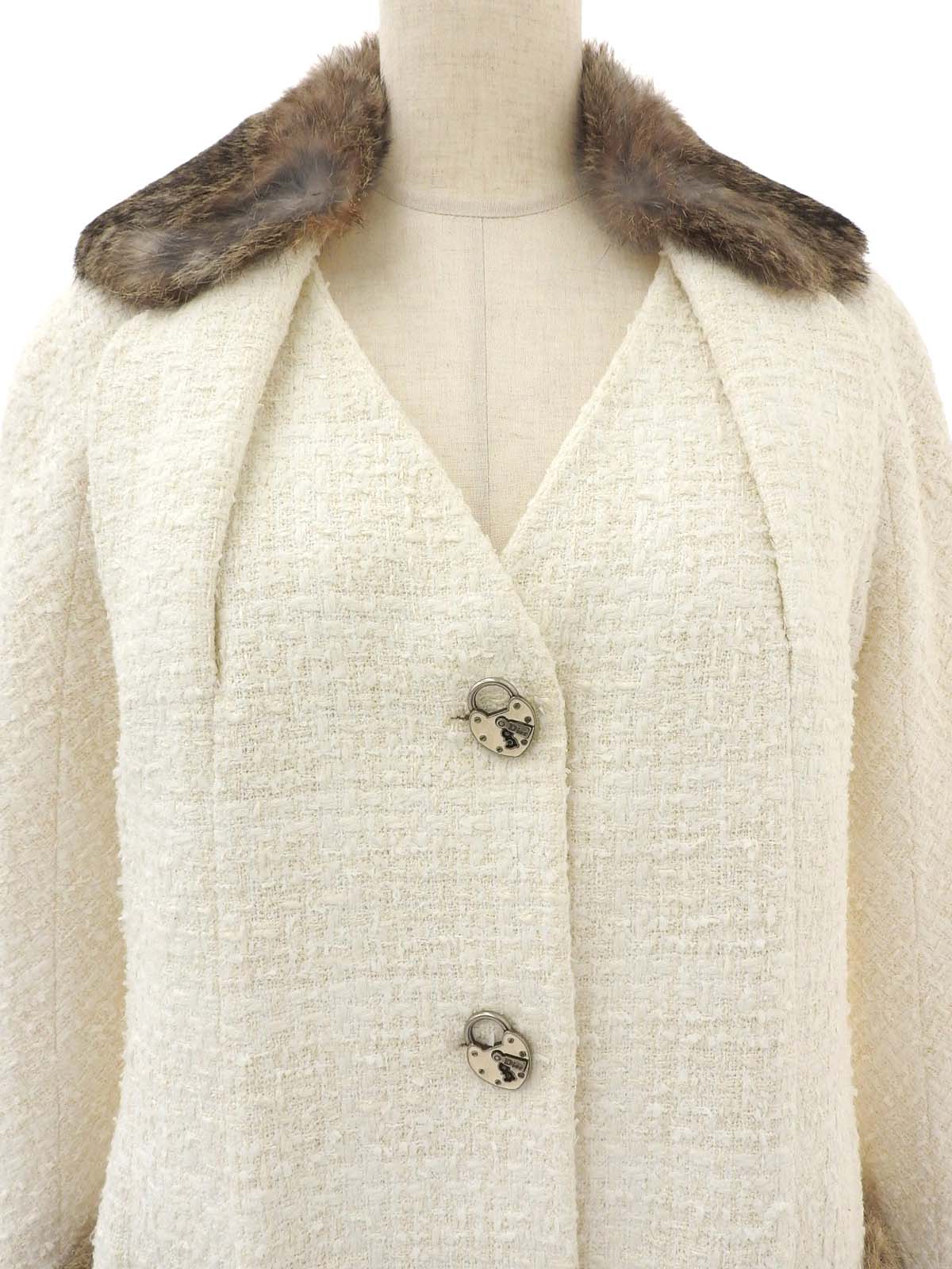 ファーパドロックロゴボタンロングコート ホワイト/ブラウン