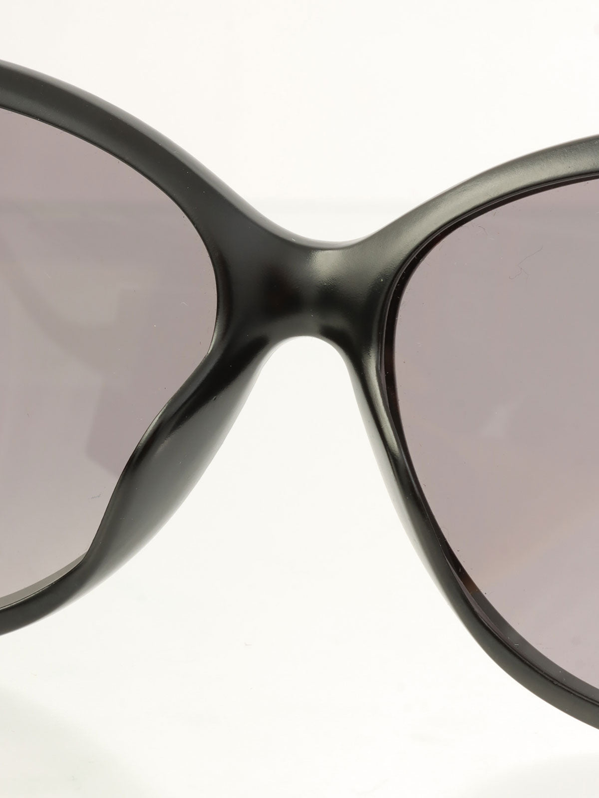 Crocodile Pattern Side Logo Plate Sunglasses in Black