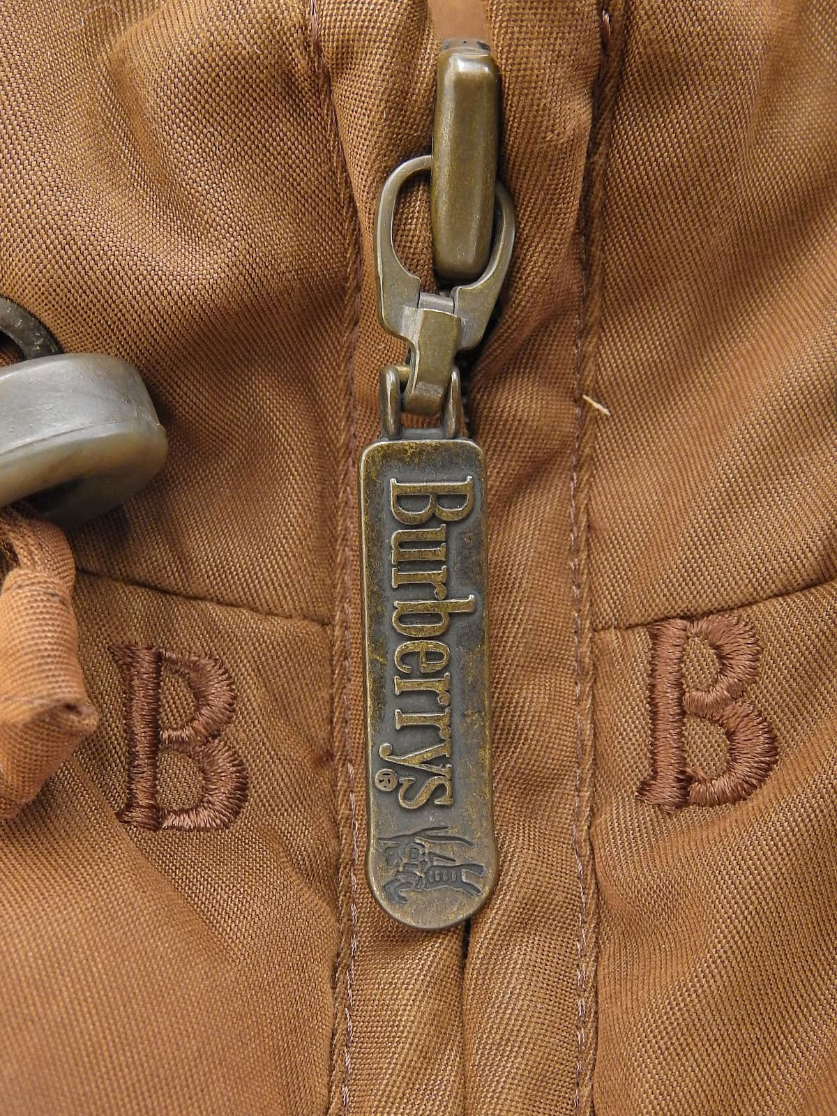 パデットロゴパターンジャケット ブラウン